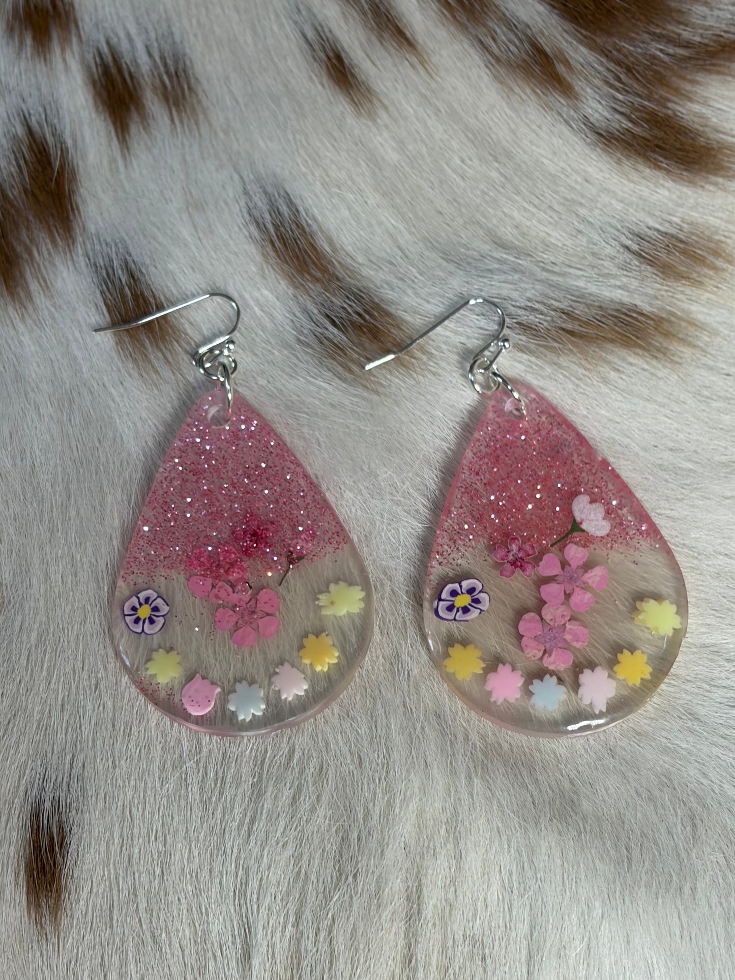 Resin Teardrop Earrings Flowers Pink Glitter