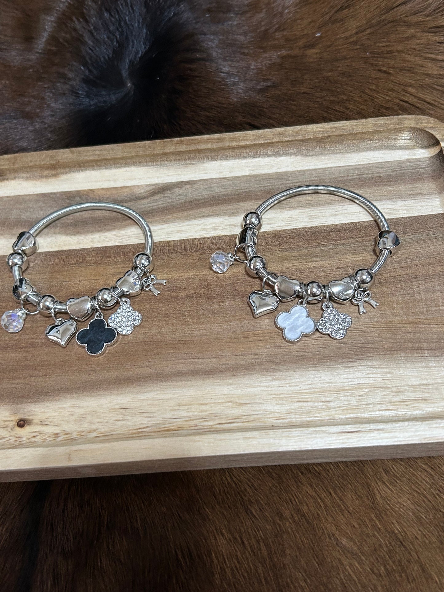 Black White Clover Jump Coil Bracelets Silver Stretch