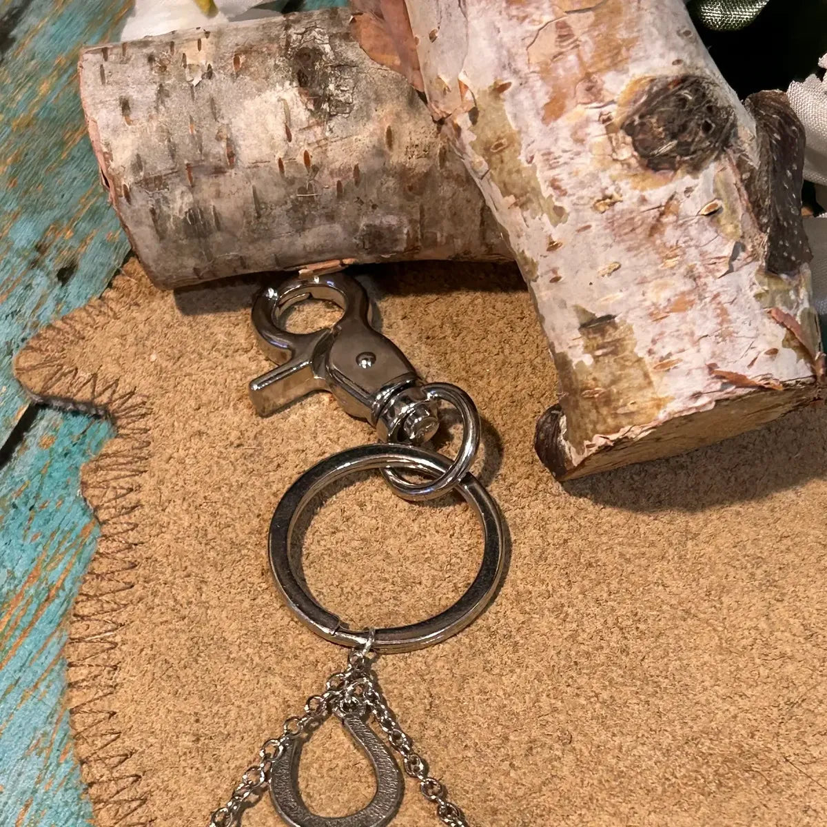 Western Howdy Horseshoe Keychain