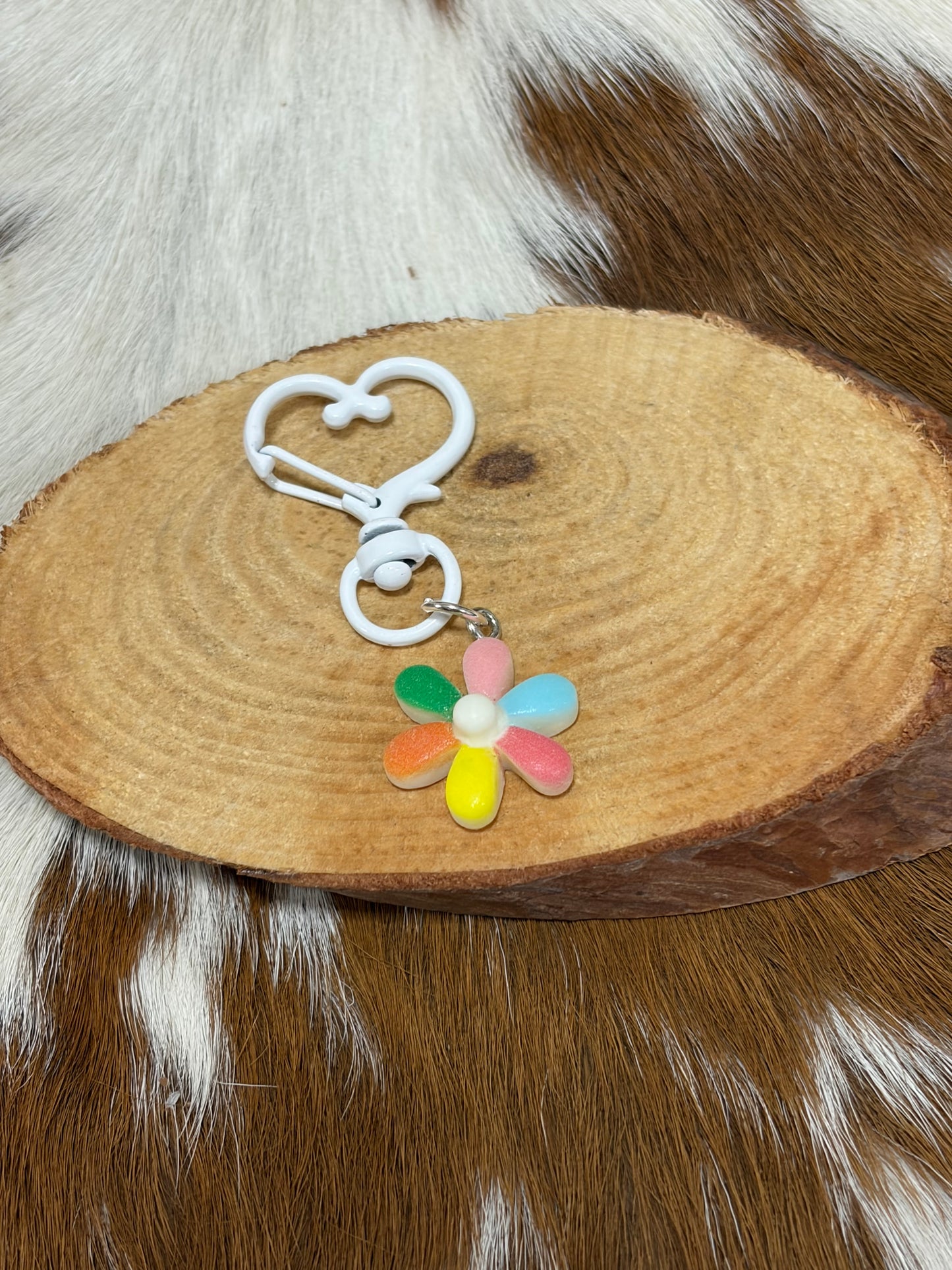 Daisey  Flower Beaded Bow Keychain Bag Charm
