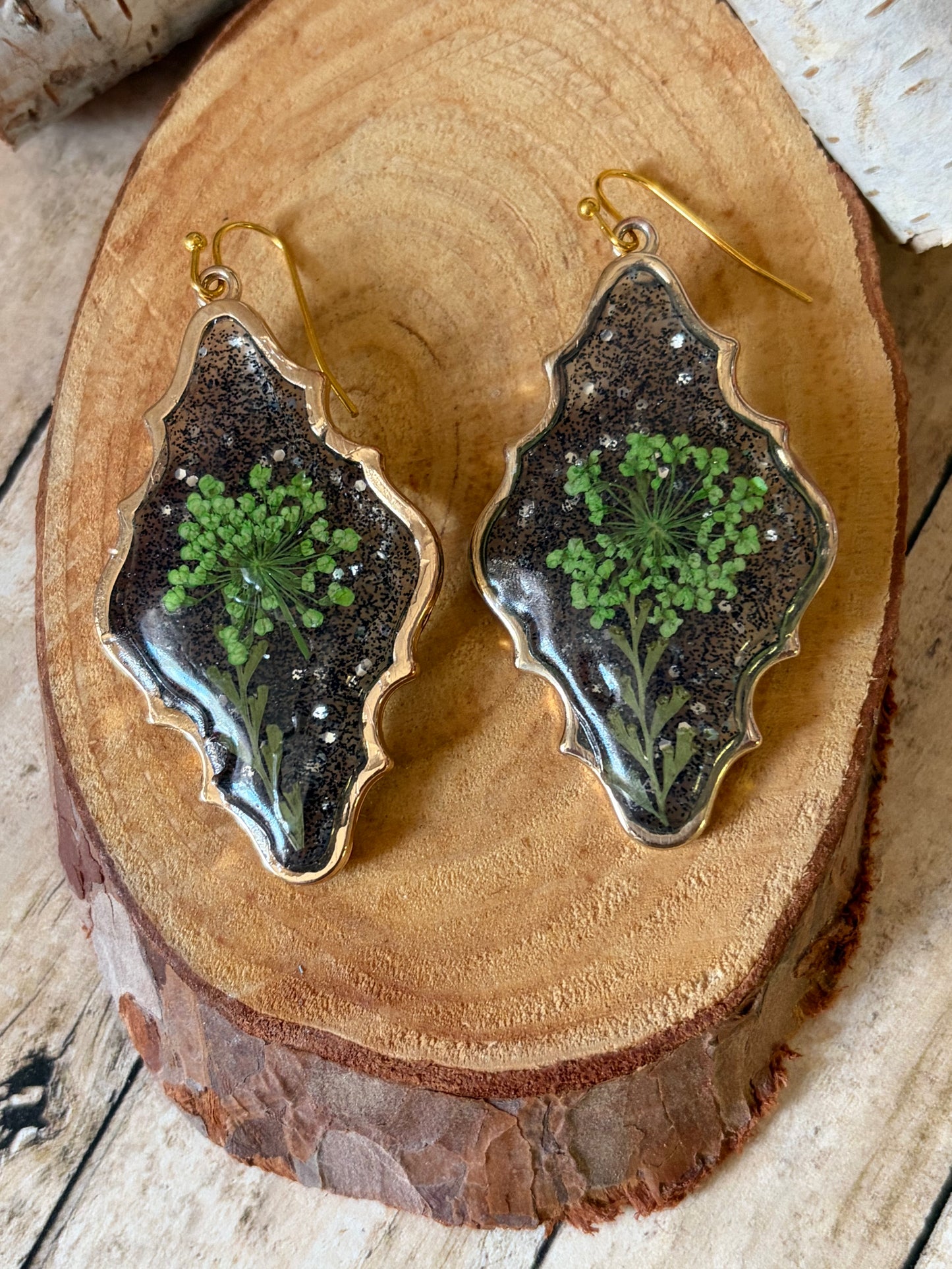 Resin Scalleped Flower Earrings Gold Trim Nature Dangle Earrings