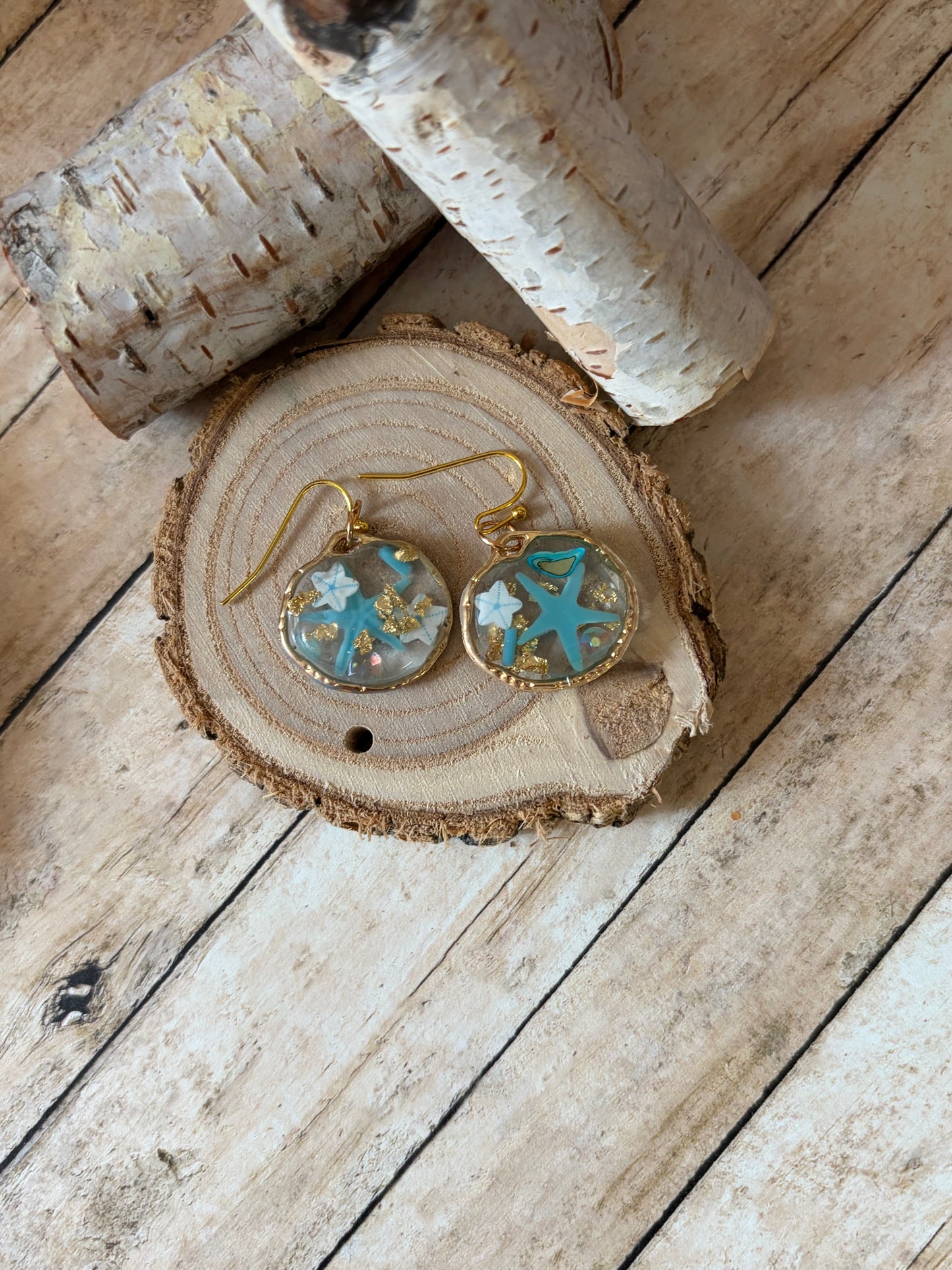 Small Round Resin Ocean Theme Starfish Gold Flakes
