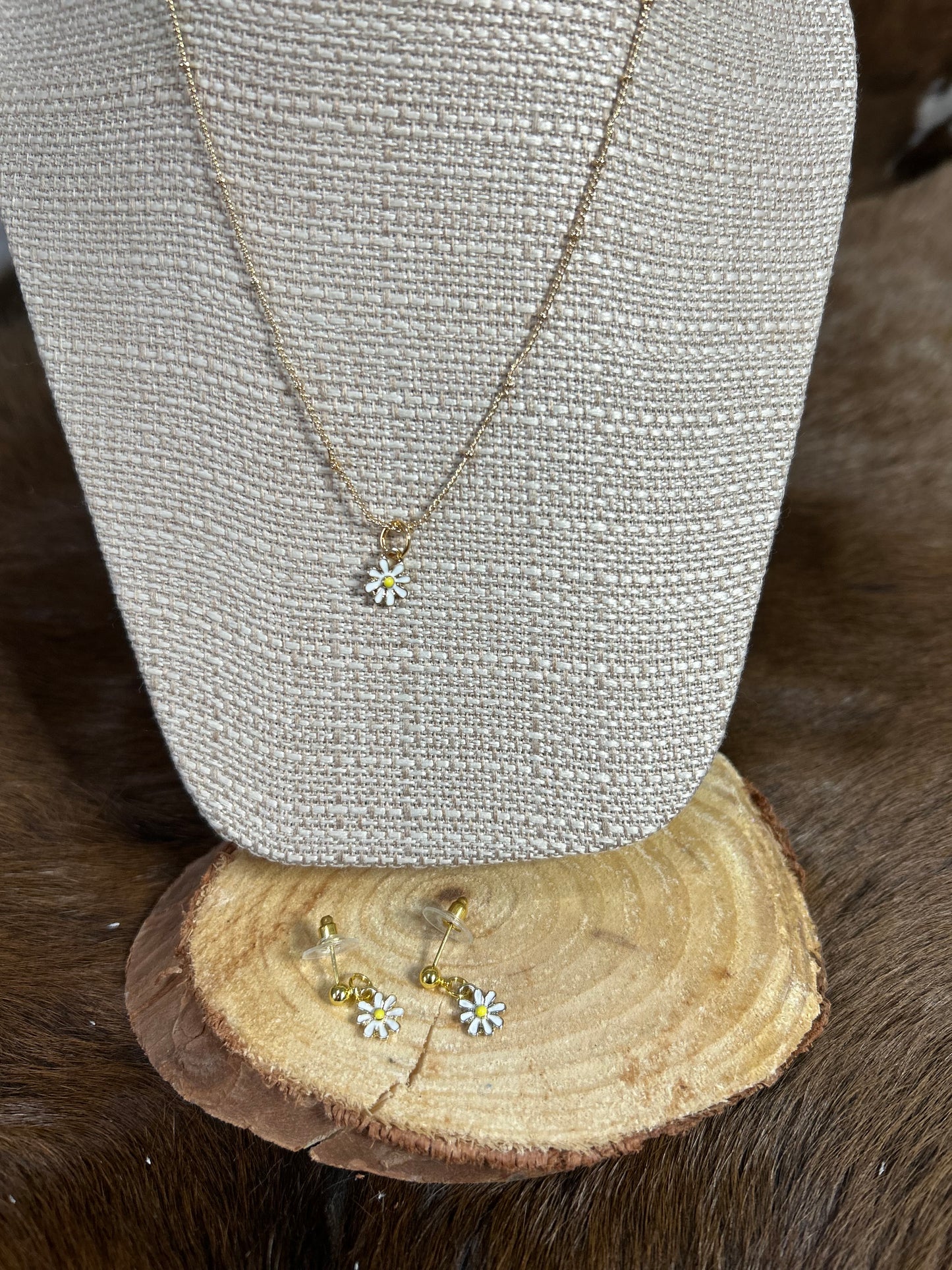 Daisy Flower Gold Necklace Earring Set