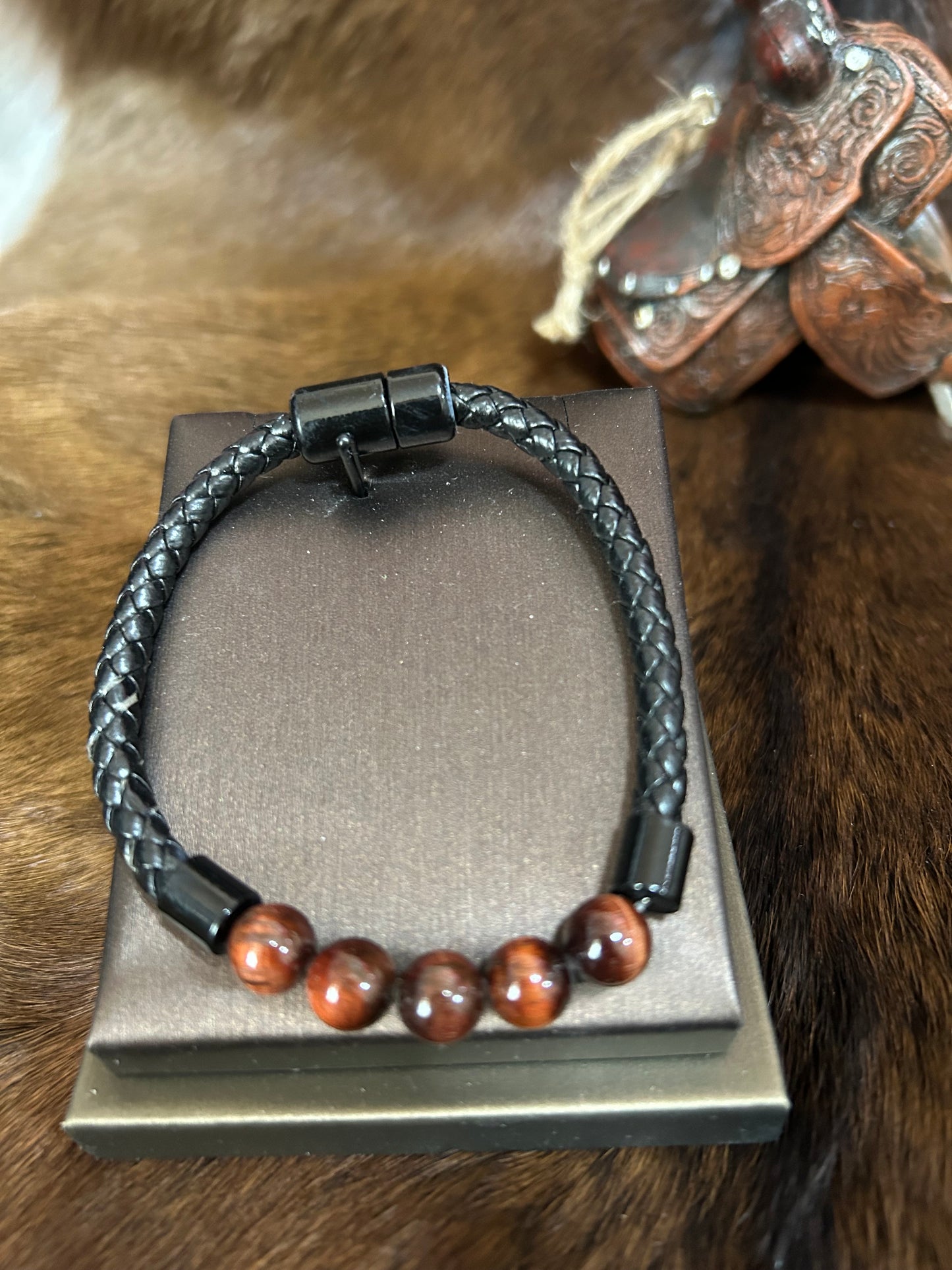 Natural Crystal Stone Bead Leather Bracelet in Pu Leather