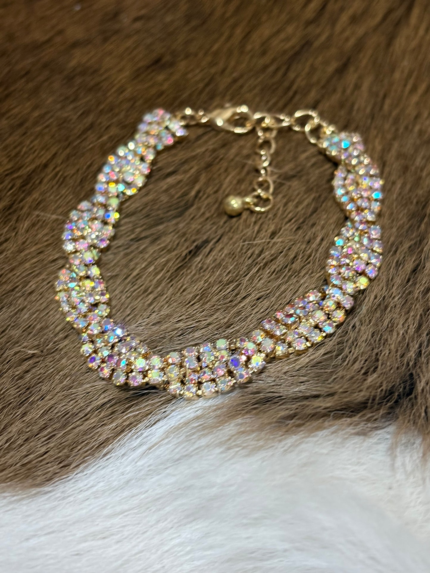 Gold Rhinestones Twisted Bracelet