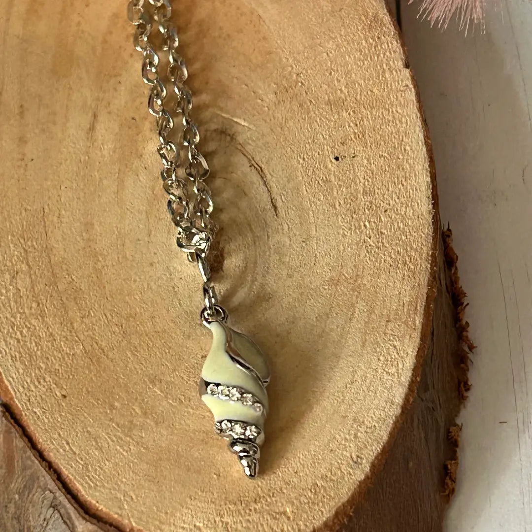 Seashell Necklace White or Mustard Colored