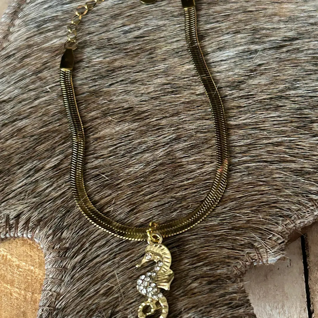 Seahorse Harringbone Chain Bracelet