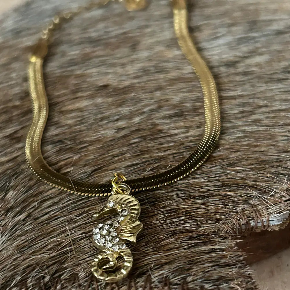 Seahorse Harringbone Chain Bracelet